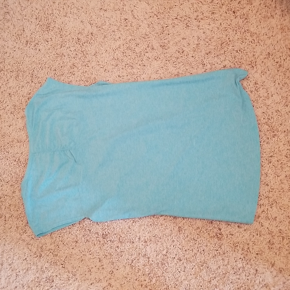 Balance Collection VNeck Ruched Back Top Small - Picture 7 of 12